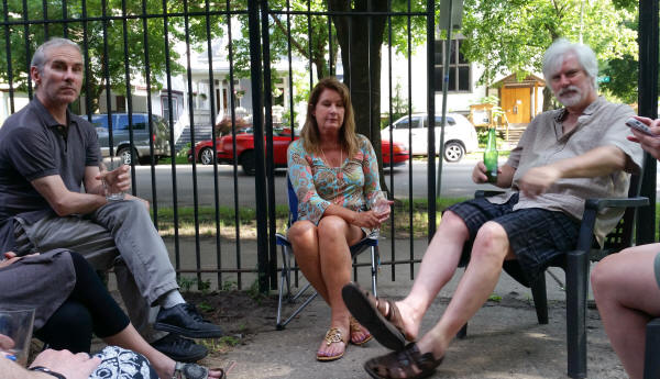 Meghan & Chris-7.jpg (2799703 bytes)